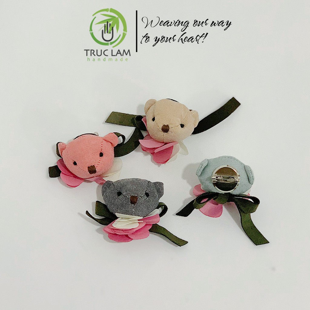 Phụ Kiện Ghim Cài Aó Hình Gấu Teddy Cổ Đeo Nơ Hoa Trúc Lâm Handmade