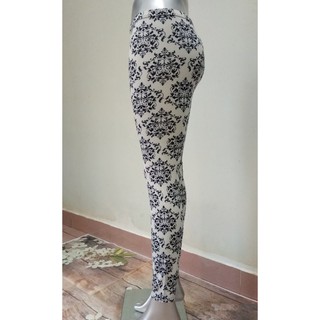 Quần legging hoạ tiết độc lạ