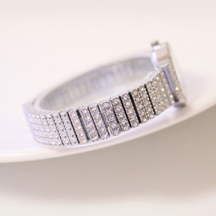 ĐỒNG HỒ NỮ BS  MẶT VÀ DÂY ĐÍNH ĐÁ SANG TRỌNG QUÝ PHÁI