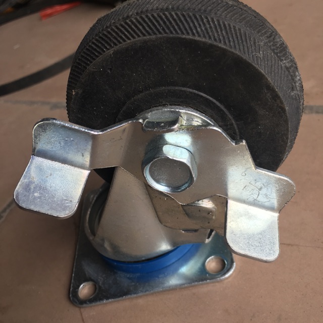 Bánh xe cao su đen đẹp phi 125