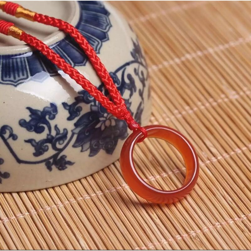 Vòng cổ mặt dây chuyền vòng tròn màu đỏ hút Tài Lộc May Mắn cho nam và nữ