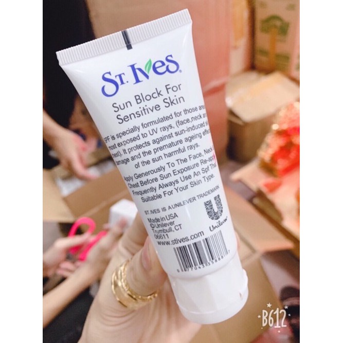 Kem chống nắng Stives SPF 65 - KM094