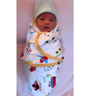 Quấn nhộng chũn mùa hè giúp bé ngủ ngon