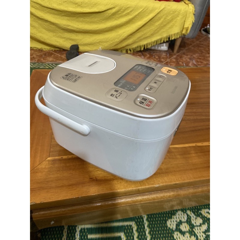 Nồi cơm điện mâm nhiệt Nhật bãi Iris Ohyama 1.0L RC-MA50-W | BigBuy360 - bigbuy360.vn