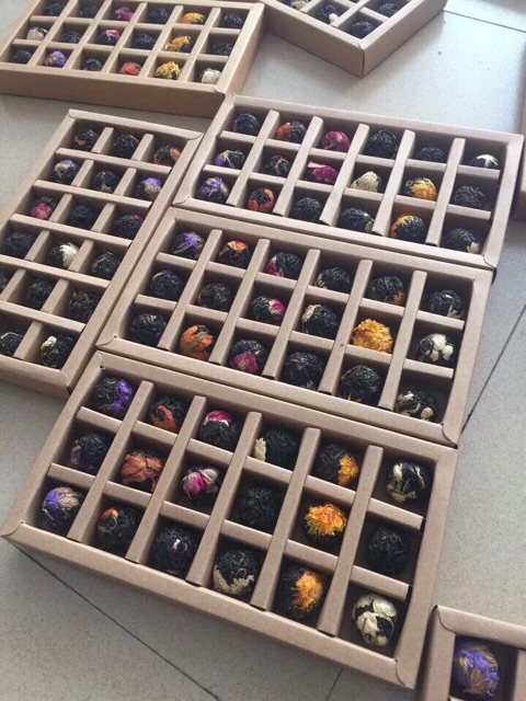 1 Ly Trà Hoa Viên Thần Ky, hàng Super VIP cho ngày tết