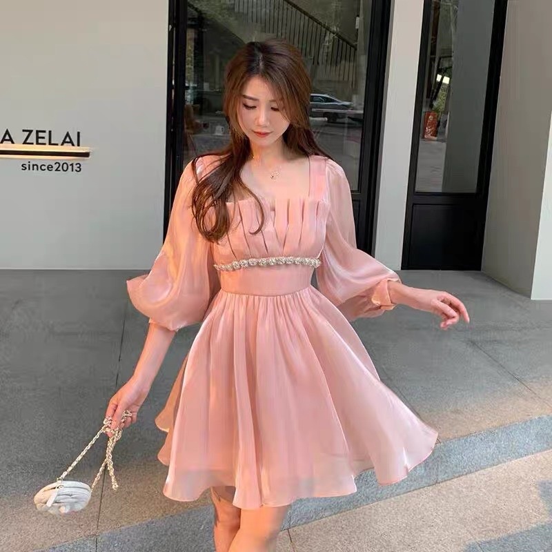 ĐẦM TƠ OGANZA XẾP NGỰC ĐÍNH DÂY ĐÁ VIỀN NGỰC HỒNG