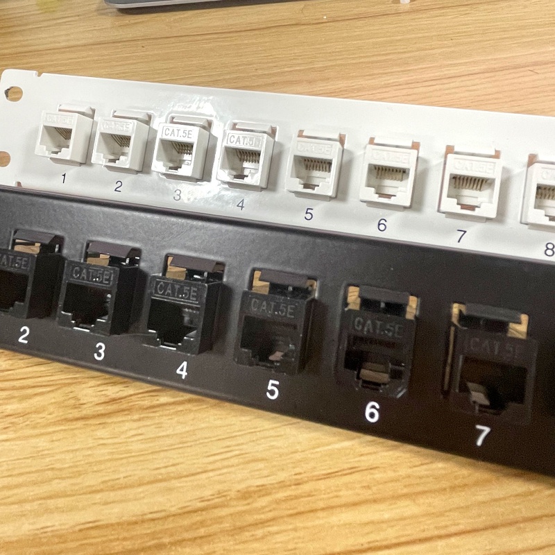 Bảng Mạch NAMA Patch 8 Cổng CAT5e Với Đá Inline Keystone 10G Pass-Throu