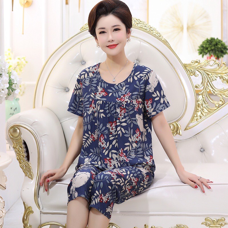 Bộ mặc nhà trung niên quần lửng cao cấp phi lụa , trăng tròn