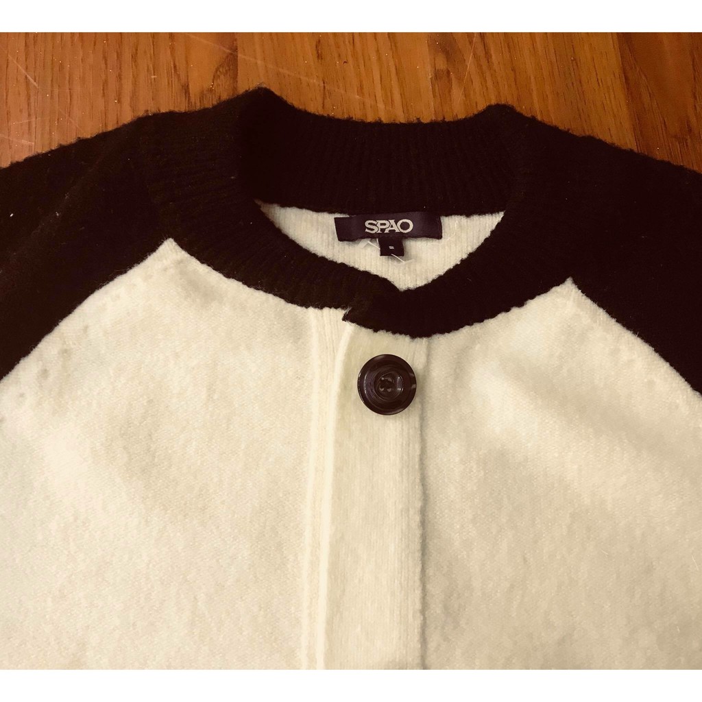 Áo len bóng chày SPAO