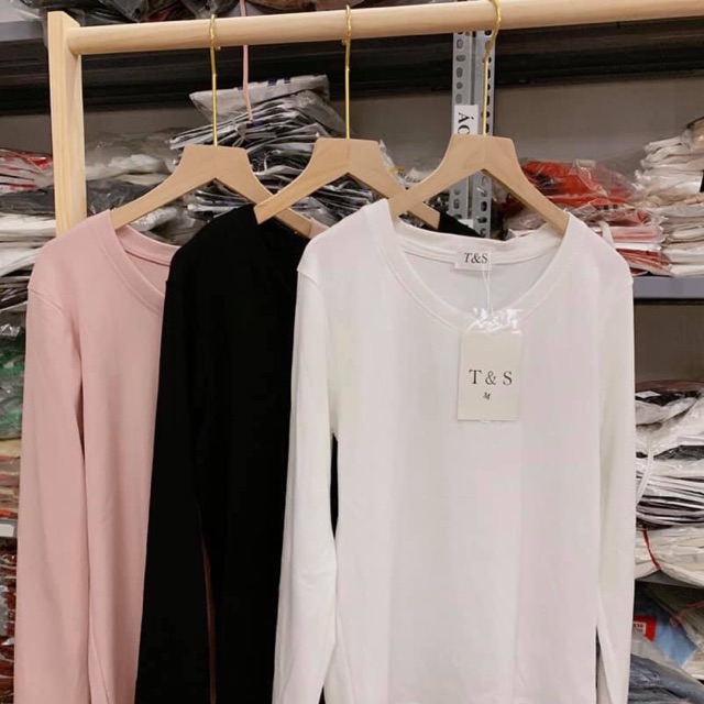 Áo thun cổ tim dài tay