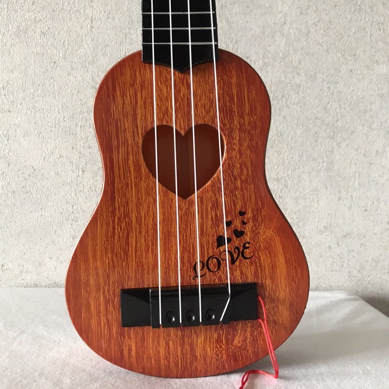 Ukulele Love dễ thương cho bé tập chơi