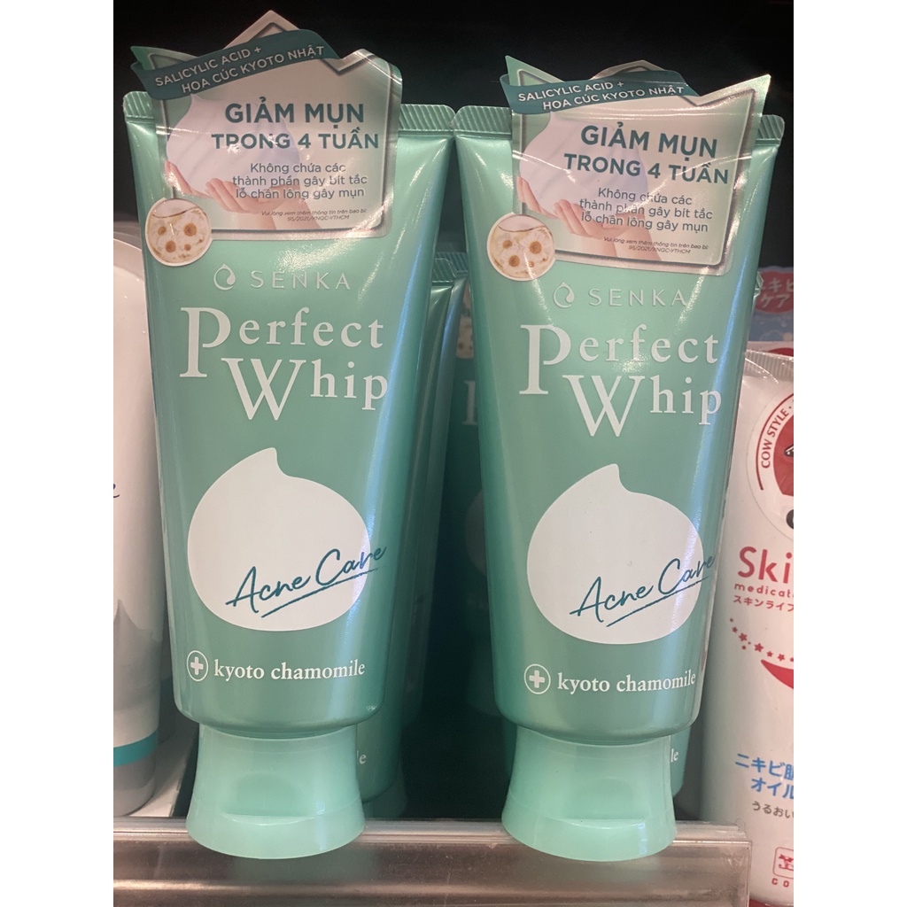 Sữa rửa mặt cho da dầu mụn Senka, chiết xuất tơ tằm xanh lá 100g | BigBuy360 - bigbuy360.vn