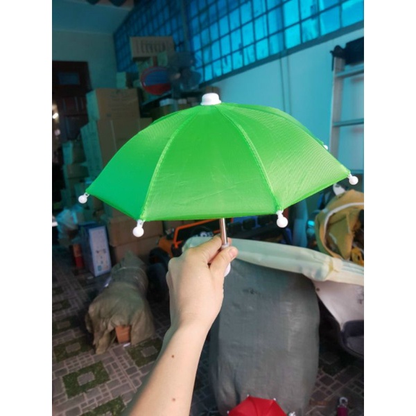 Dù mini che điện thoại cho xe máy