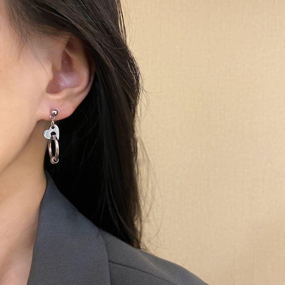 Khuyên Tai Lủng Lẳng Bằng Thép Không Gỉ Hình Trái Tim Cổ Điển Thời Trang Cho Nữ BERNARDO