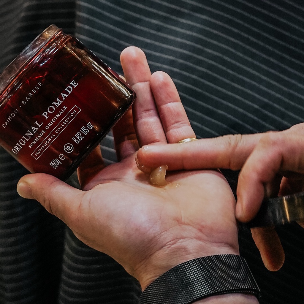 Pomade tạo kiểu tóc cho nam Daimon Barber Original Pomade – 100g