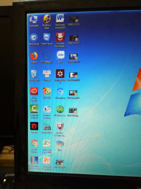 Màn hình Sam Sung 19in lỗi nhẹ như hình | BigBuy360 - bigbuy360.vn