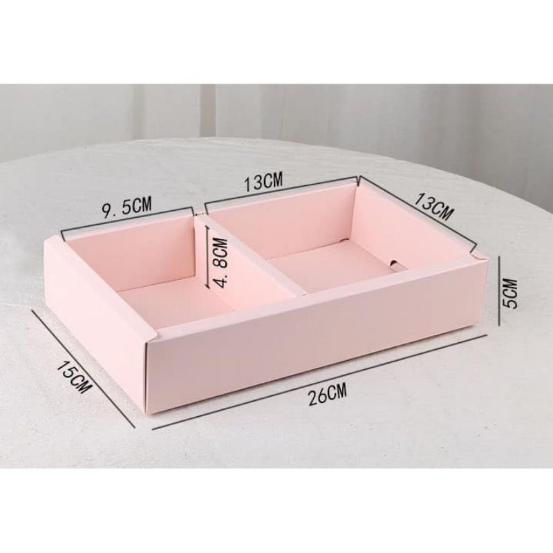 Hộp mica đựng bánh tặng ngày 8/3 và sinh nhật giao màu ngẫu nhiên