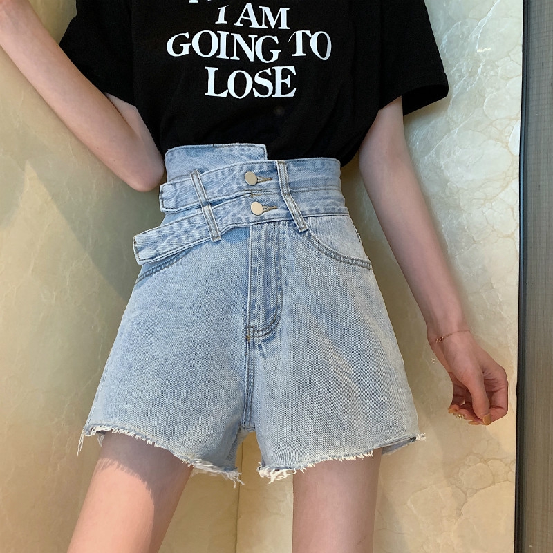 Quần short jean IELGY lưng cao ống suông phong cách thời trang cho nữ