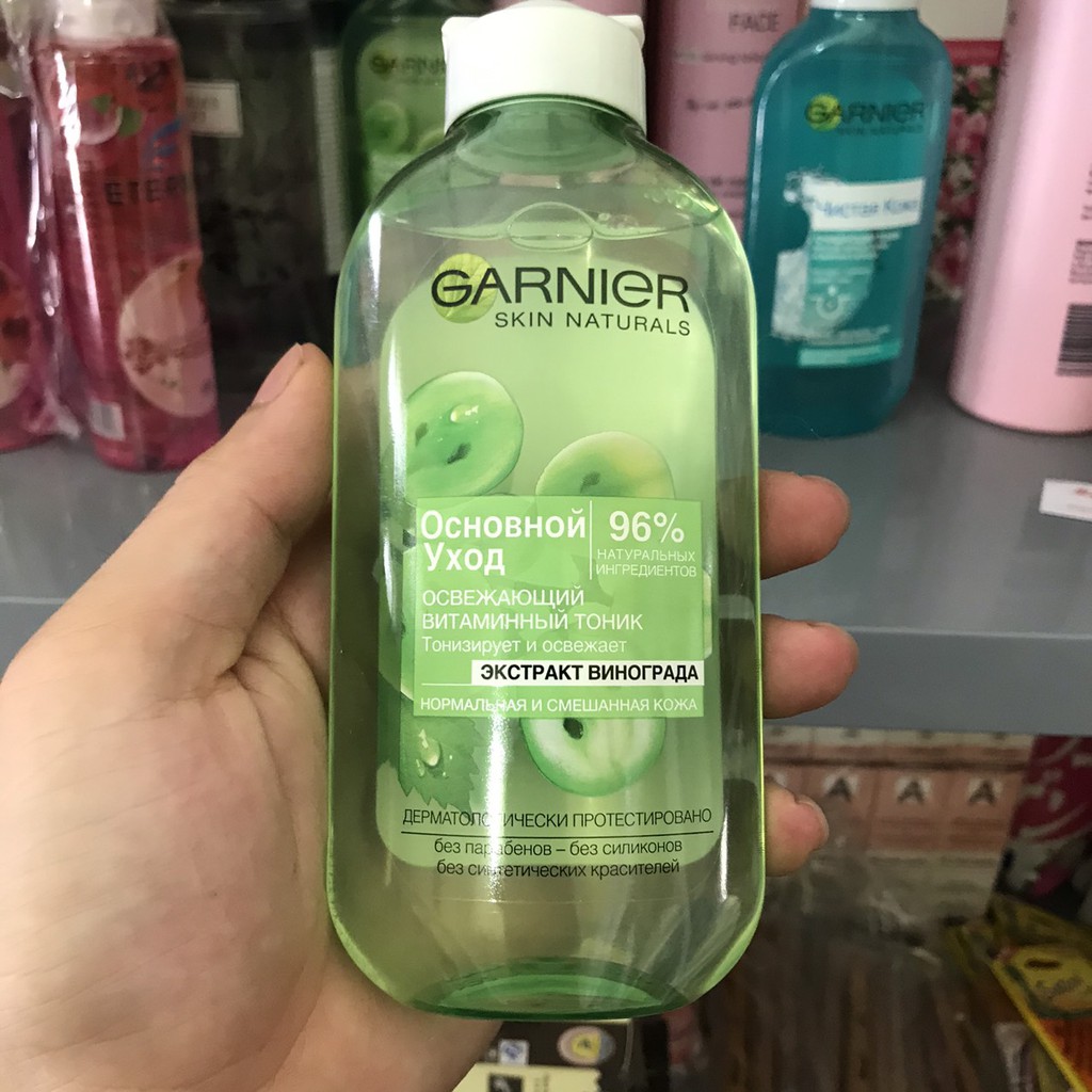 Nước hoa hồng Garnier Skin Naturals Nga 200ml
