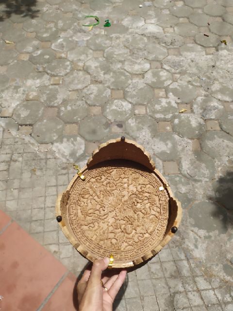 Lồng khuyên đục các tích
