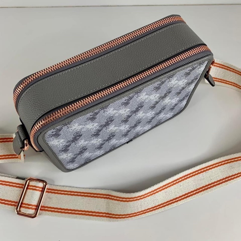 TNS - Túi đeo chéo nam form hộp hottrend Charter crossbody bag carriage-chất da cao cấp-hoạ tiết ngựa xám cá tính