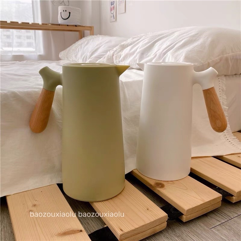 BÌNH NƯỚC GIỮ NHIỆT CÁN GỖ