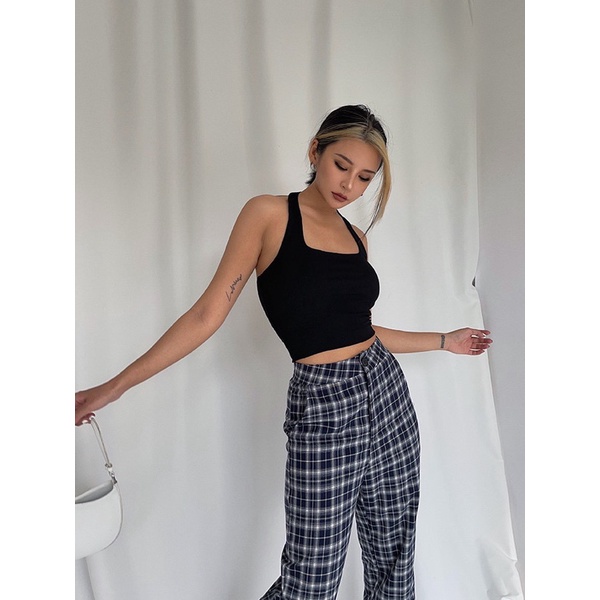 Áo crop cổ yếm trendy 55k/áo (từ 2c)