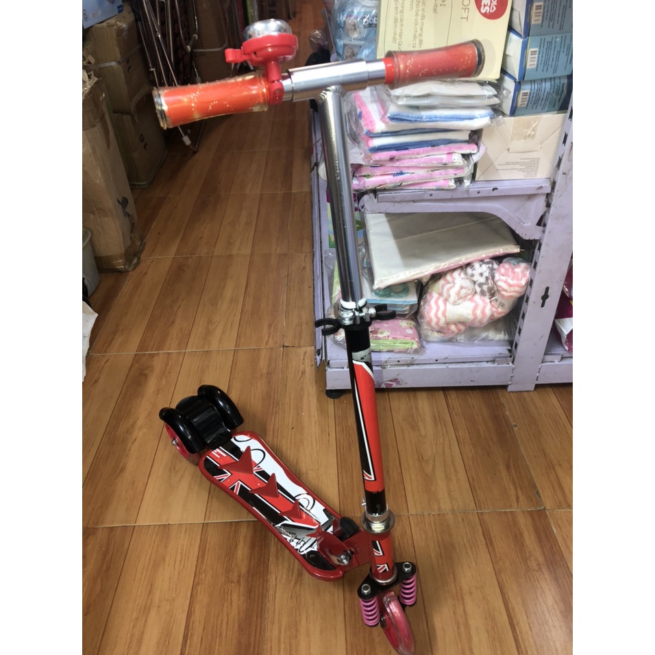 Xe Scooter Mẫu Nhân Vật Hoạt Hình Người Nhện Và Công Chúa Có Lò So Giảm Sóc
