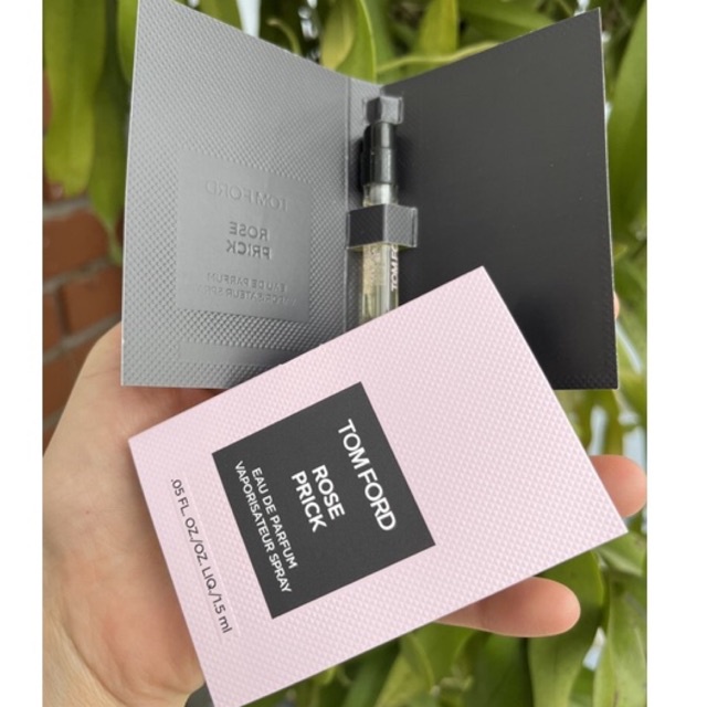 Mẫu dùng thử nước hoa Tomford Rose Brick