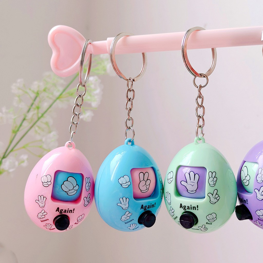 Móc Khóa VPPT&amp;T Mẫu Oẳn Tù Tì Kéo Búa Bao Nút Xoay Ngẫu Nhiên / MK058