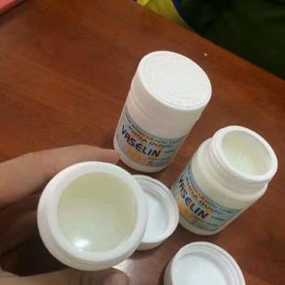 2 Kem nẻ viện bỏng vaseline