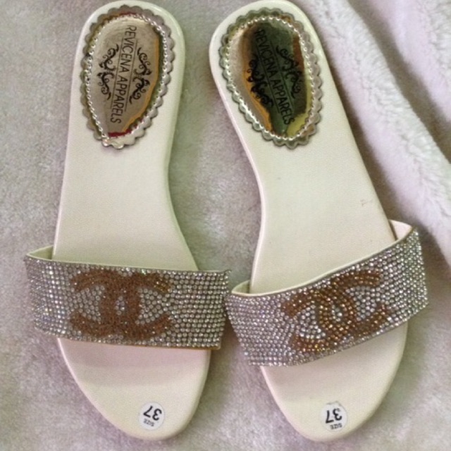 Dép nữ hot hít siêu rẻ