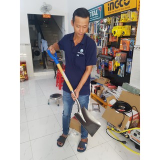 Cây xẻng bằng cán gỗ tay cầm 1020mm a0704s c-mart