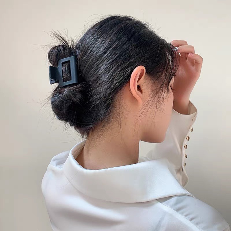 Kẹp tóc nhựa vuông nhám 6cm đủ màu dễ thương