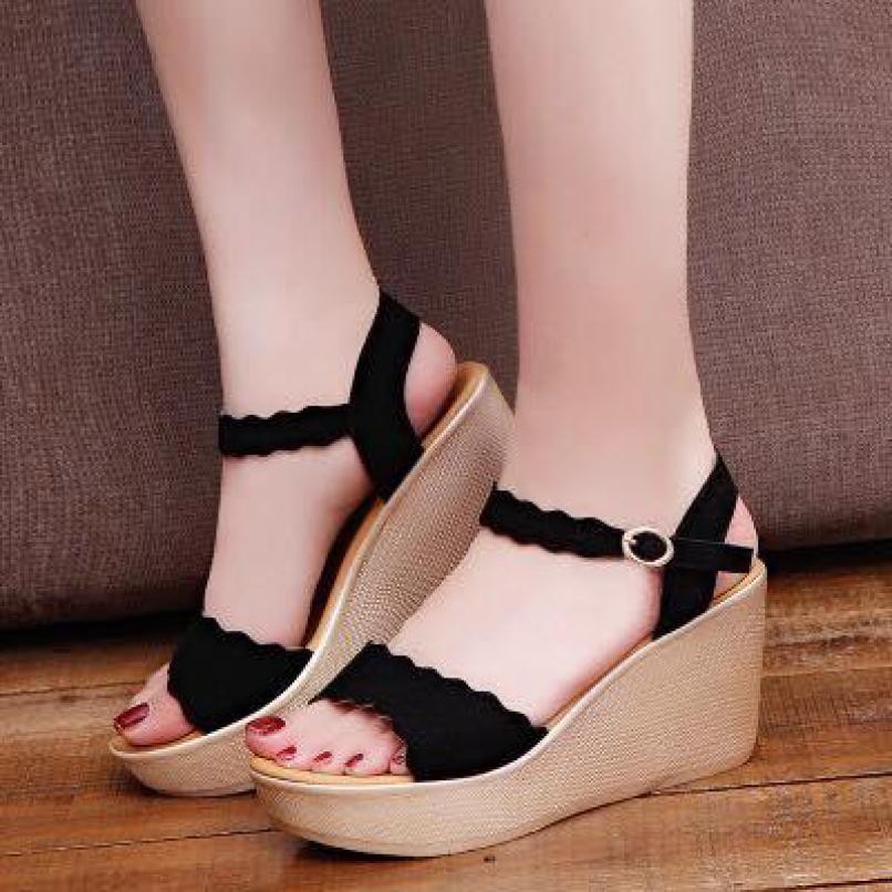 (Ảnh thật) Sandal đế xuồng 9cm🍁 MÀU đen lượn sóng Dép cao gót bền đẹp ôm chân siêu nhẹ dễ di chuyển.XUONGMAYHANOI.2