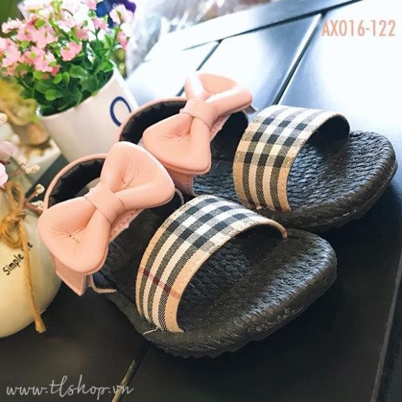 Giày sandal cho bé đính nơ - Dép quay hậu bé gái nơ hồng quai sọc caro 122