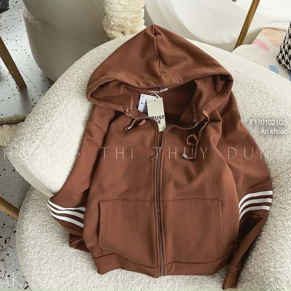 Áo khoác thun da cá có nón kéo khóa đắp túi trước tay dài phối viền sọc!