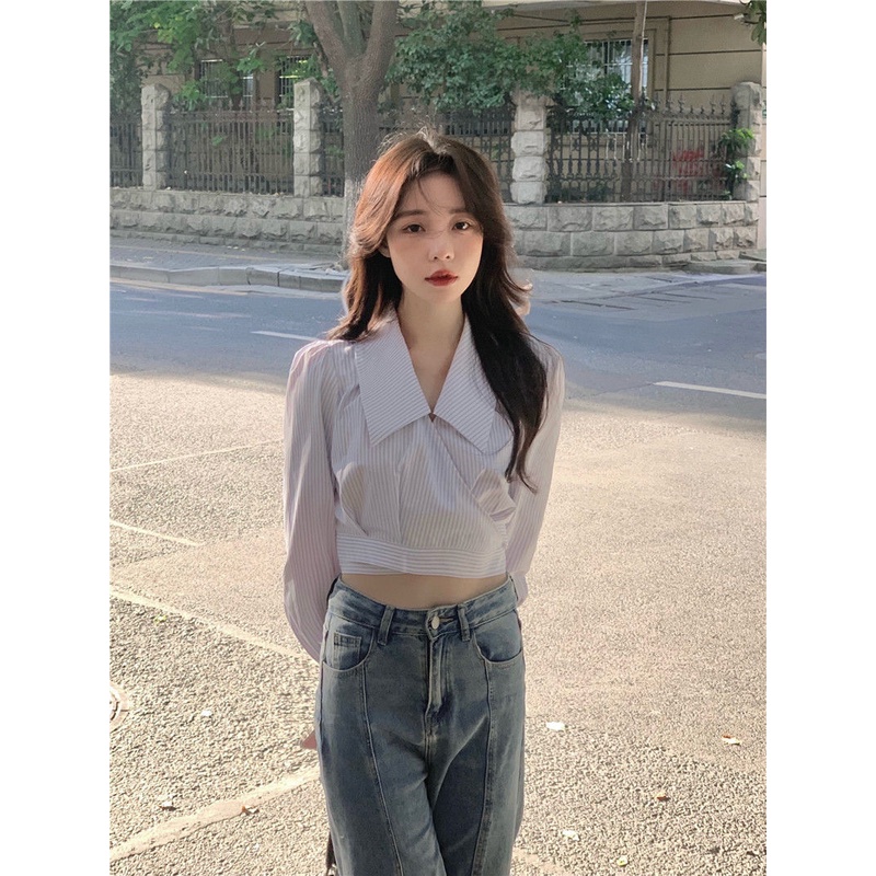 Áo Sơ Mi Kẻ Sọc Lưng Cao Phong Cách Thời Trang Hàn Quốc 2022