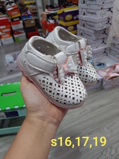 Giày bé gái đồng giá 120k