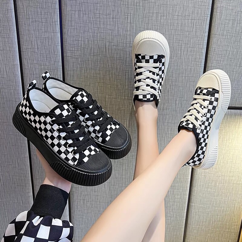 Giày sneaker thể thao nữ hoạ tiết caro độn đế nâu phong cách cá tính JAENIA G012