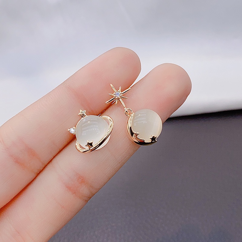 Bông Tai Hình Mặt Trăng Và Ngôi Sao Bất Đối Xứng Dễ Phối Đồ Phong Cách Hàn Quốc Cho Nữ