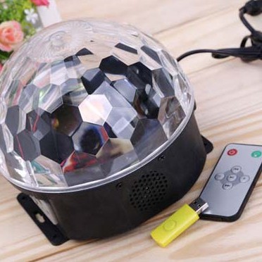 Đèn LED Quả Cầu Cảm Ứng Xoay Pha Lê 7 Màu [CÓ VIDEO]