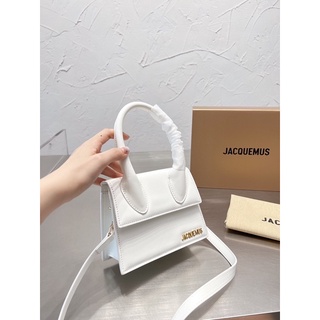 TÚI JACQUEMUS DA BÒ SIZE 18CM (Sẵn tay xoắn)