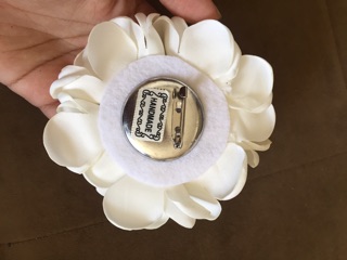 hoa cẩm tư cầu handmade cài áo