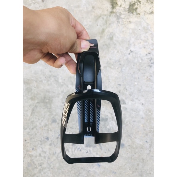 Gọng bình nước xe đạp SixSixOne
