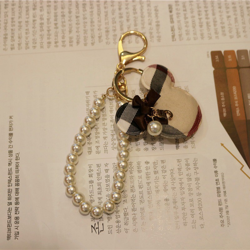 Móc khóa handmade trang trí chuỗi ngọc trai nhân tạo