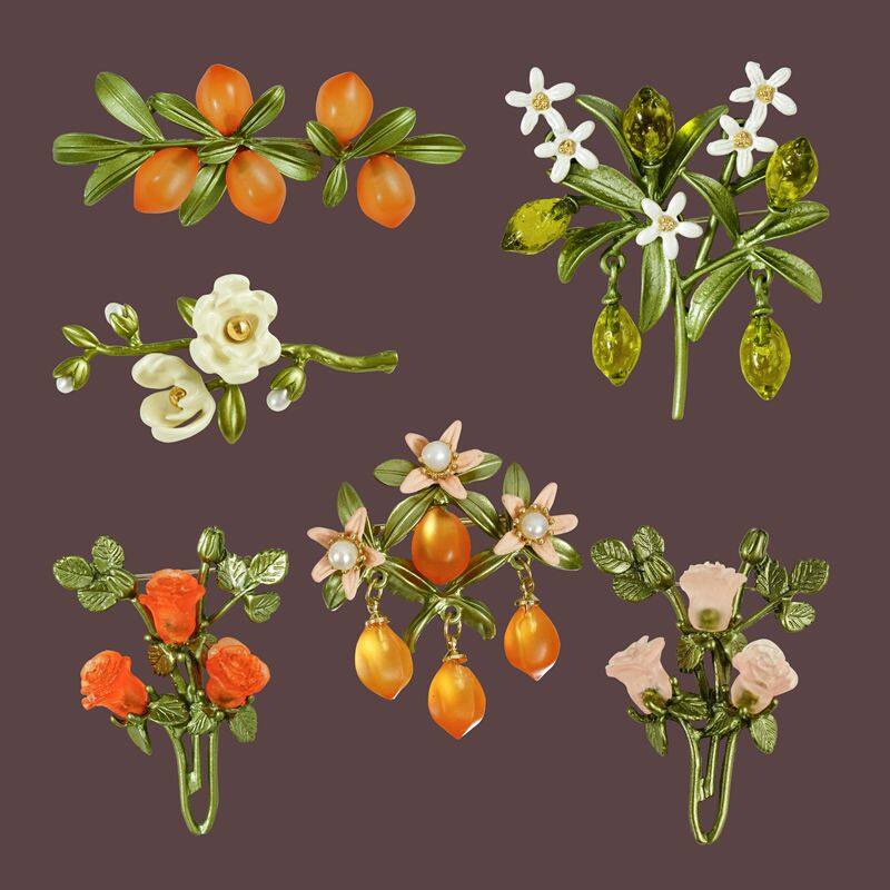 Ghim Cài Áo Hình Hoa Lily Màu Xanh Lá / Hoa Anh Đào / Thung Lũng Phối Hạt Ngọc Trai Màu Tím / Tím