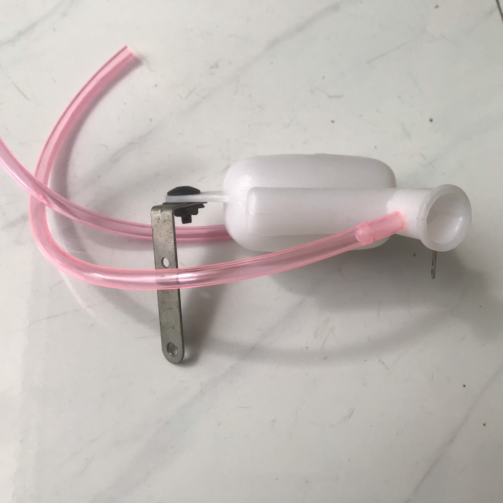 Bình nước phụ AB có nắp chế sẵn bát gắn cho Yamaha Exciter 135 - 150 - 155, FZ, R15 các đời có tặng kèm phụ kiện