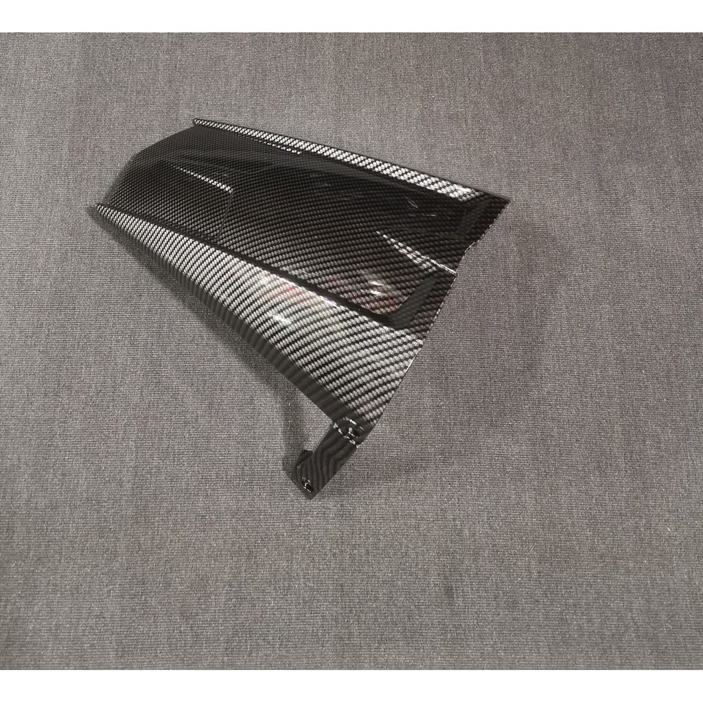 Dè con  chắn bùn xe R15 màu cacbon