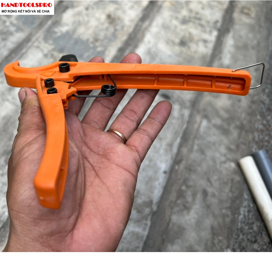 Kéo cắt ống PVC 3-33mm Asaki AK-0090